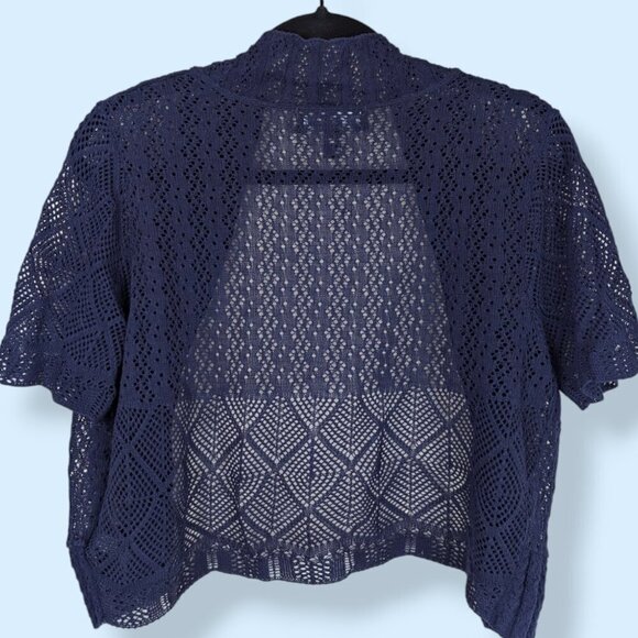 V. Jessica Howard Cropped Crochet Cardigan - Picture 5 of 7